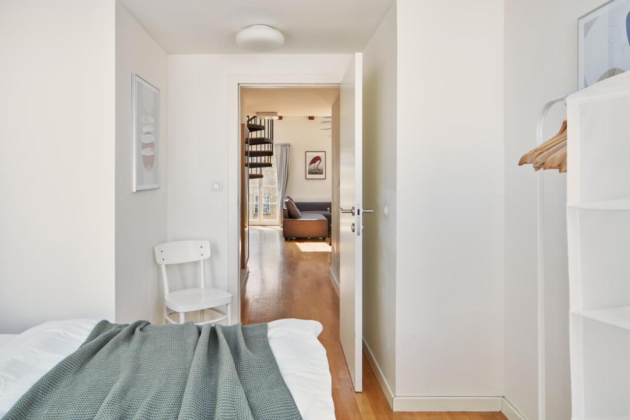 Days - 3bdr Bright Loft - Ac - Location In New Town Praag