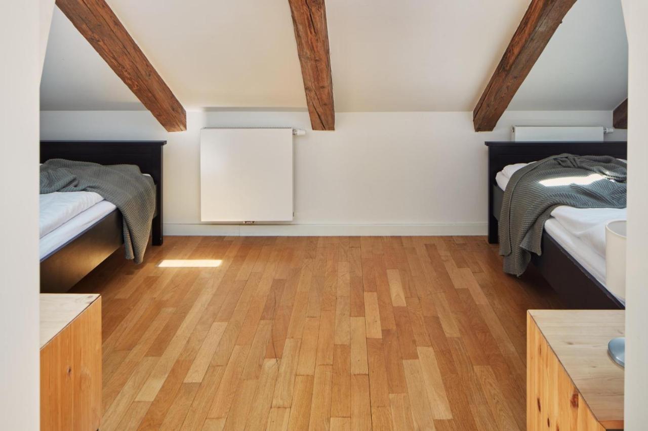 Days - 3bdr Bright Loft - Ac - Location In New Town Appartement Praag